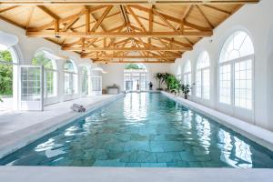 Secret Duzès - the Duchy - Cottage With Heated Pool - Getting There and Around