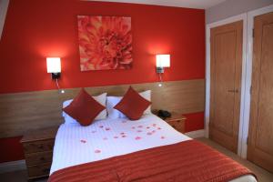 Sheriff Hotel - Check-in and Check-out Details