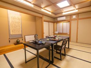 Shimaya - Dining Choices