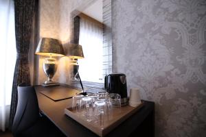 SHINJUKU GLOBAL HOTEL - Accessibility and Transportation