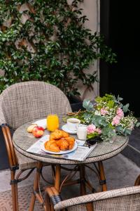 Snob Hotel - How To Book Your Stay