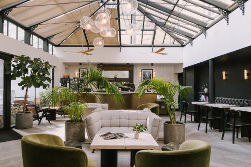 Sonder Chelsea Green - Nearby Attractions