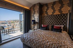 Square Townhouse - Dining Experiences