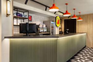 Super 8 by Wyndham Chester East - Accessibility and Mobility