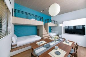 T-Home Color - Essential Visitor Policies