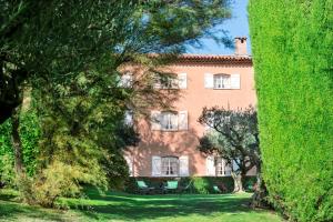 The Bastide Du Calalou; BW Signature Collection - About Staying Here