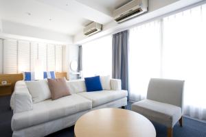 The Beach Tower Okinawa - Dining Options