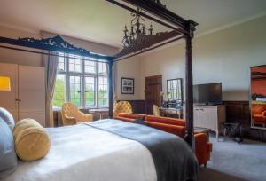 The Billesley Manor Hotel - Questions About Staying Here