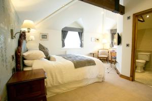 The Black Swan - Transportation and Access