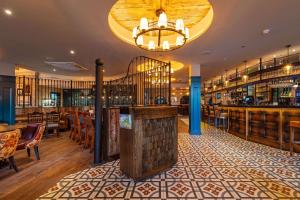 The Bold Hotel; BW Signature Collection - Dining and Amenities