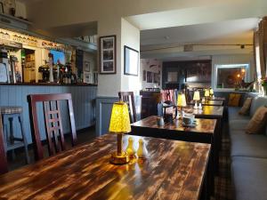 The Clarendon Country Pub With Rooms - Guest Reviews and Ratings
