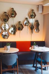 The Corner London City - Dining Options