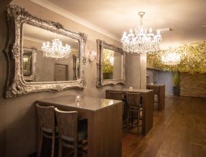 The Crown Hotel Bawtry-Doncaster - Guest Ratings and Feedback