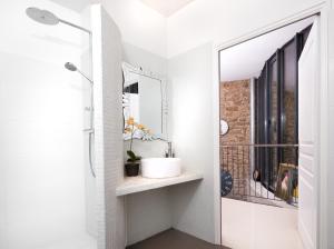 The Dwelling - Dining Options