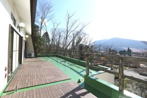 The Heart of the Anemone, Kanetsu Mountain Range - Dining and Amenities