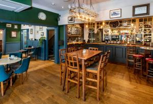 The Inn at Cheltenham Parade - Checking In and Out