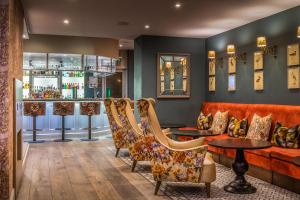 The Kings Arms Hotel - Room Features and Comforts