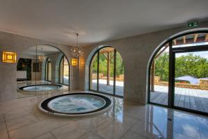 The Pearl of Domme - About Staying Here