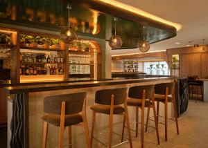 The Reach at Piccadilly, Manchester, a Tribute Portfolio Hotel - Accessibility and Transportation