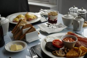 The Sandpiper Guest House - Amenities and Facilities