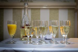 The Sandringham Court Hotel & Apartment With High Speed Wi-Fi - Amenities and Facilities