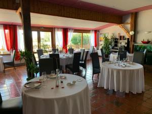 The Shores of Plantes - About Staying Here