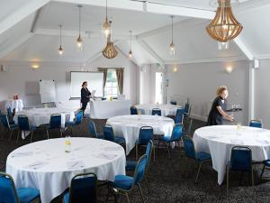 The White Swan - Guest Ratings and Reviews