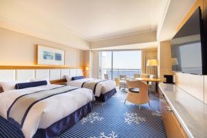 The Yokohama Bay Hotel Tokyu - Dining Options
