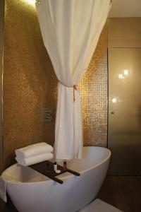 Tonic Hotel Saint Germain Des Prés - How To Book Your Stay