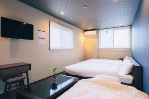 Unito Regidens, Tokyo, 5th Avenue - Nearby Attractions