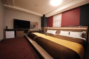 Urbain Kyoto Kiyomizugojo - Nearby Attractions and Accessibility