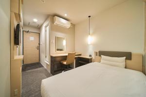 Via Inn Kyoto Shijomuromachi - Room Features and Comfort