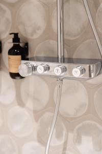 Victory - How To Book Your Stay