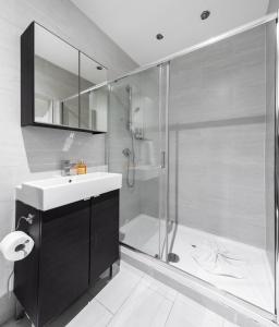 Vilenza Hotel - Booking Details