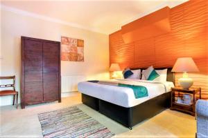 Yardley Manor Hotel - Breakfast and Dining Options