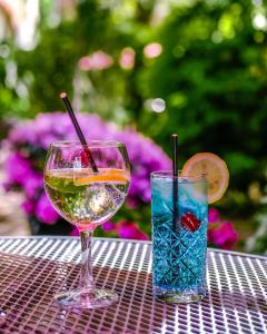 York Pavilion Hotel, Sure Hotel Collection by Best Western - Check-in and Check-out Details