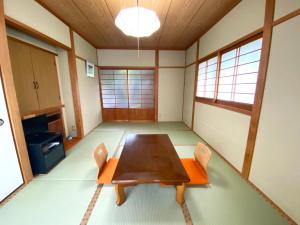 Yufuin Onsen Hasuwa Inn - Guest Reviews and Ratings