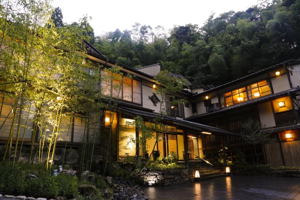Yuraku Kinosaki Spa & Gardens - Room Types and Policies