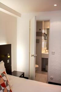 55 Hotel Montparnasse - Hotel Overview