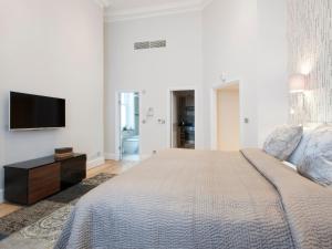 17 Hertford Street - Transportation Access