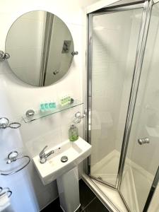 ABC Hyde Park Hotel - Policies and Services