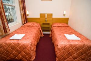 Alexandra Hotel - Transportation and Accessibility