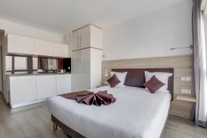 All Suites Choisy Le Roi - How To Book Your Stay