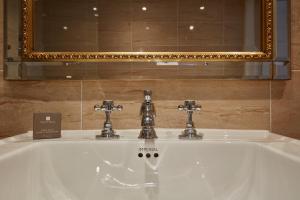 Angel Hotel - Additional Details