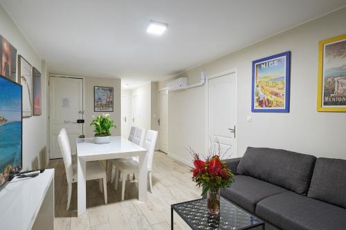 Apparthotel of Congresses and Festivals - Booking Information