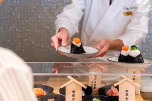 Asakusa Tobu Hotel - Convenient Dining and Services