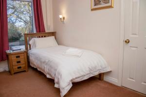 Ascot Grange Hotel - Voujon Resturant - Daily Housekeeping and Services