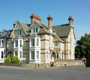 Ashley Hotel - Additional Services and Amenities