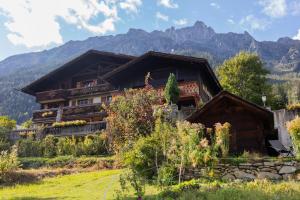 Auberge Du Bois Prin - Transportation and Accessibility