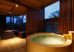Awaji Hamarikyu Takumi - Nearby Attractions and Activities